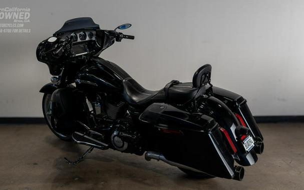 2015 Harley-Davidson® FLHXSE - CVO™ Street Glide®