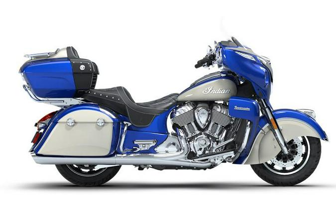 2026 Indian Motorcycle® Roadmaster® with Powerband Audio Deep Blue Metallic / Silver Quartz Metalli