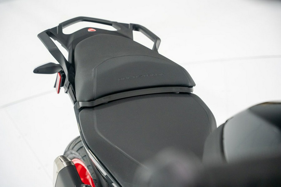 2024 Ducati Multistrada V2 Thrilling Black