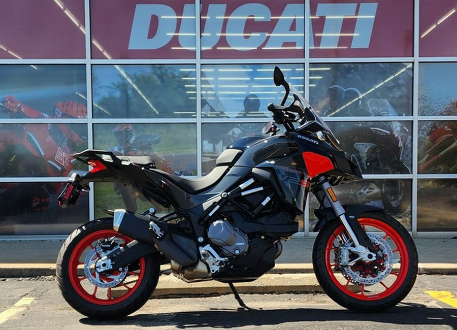 2024 Ducati Multistrada V2 Thrilling Black