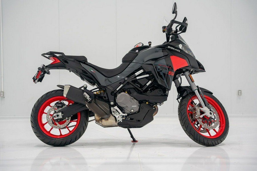 2024 Ducati Multistrada V2 Thrilling Black