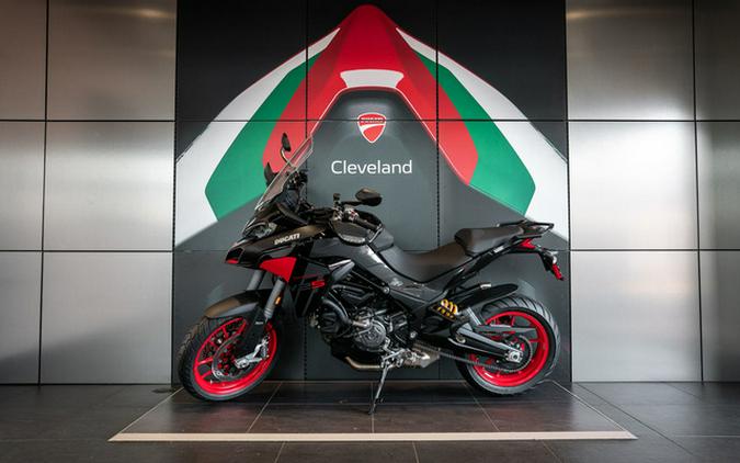 2024 Ducati Multistrada V2 Thrilling Black