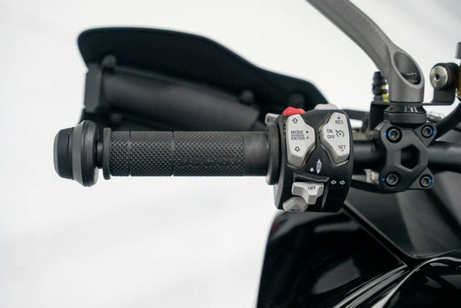 2024 Ducati Multistrada V2 Thrilling Black