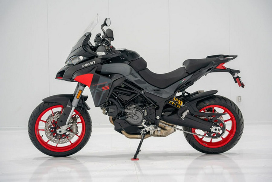 2024 Ducati Multistrada V2 Thrilling Black