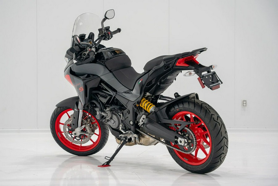 2024 Ducati Multistrada V2 Thrilling Black