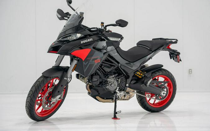 2024 Ducati Multistrada V2 Thrilling Black
