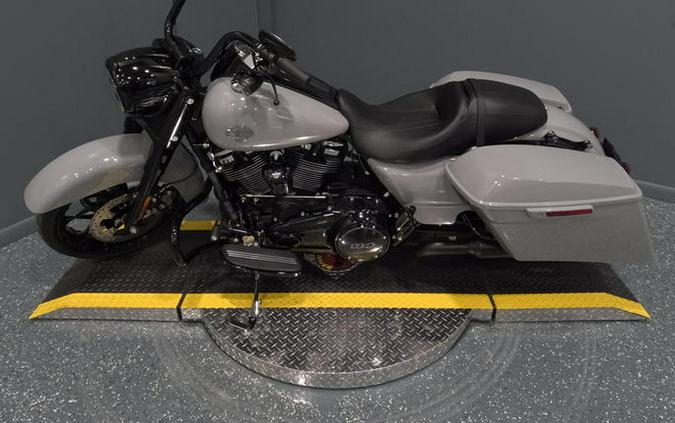 2024 Harley-Davidson® FLHRXS - Road King® Special