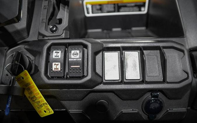 2025 Can-Am Defender DPS HD9