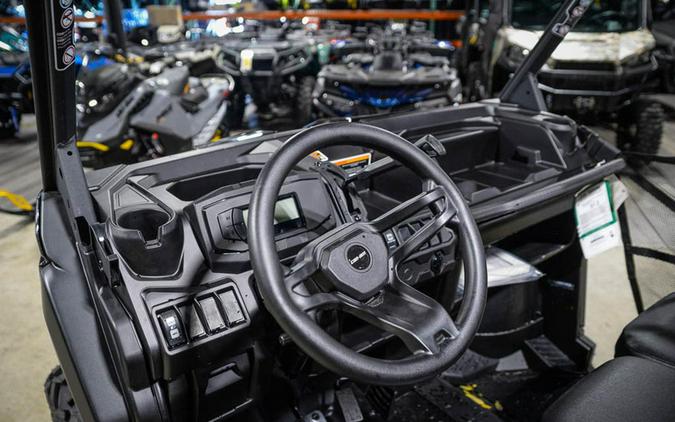 2025 Can-Am Defender DPS HD9