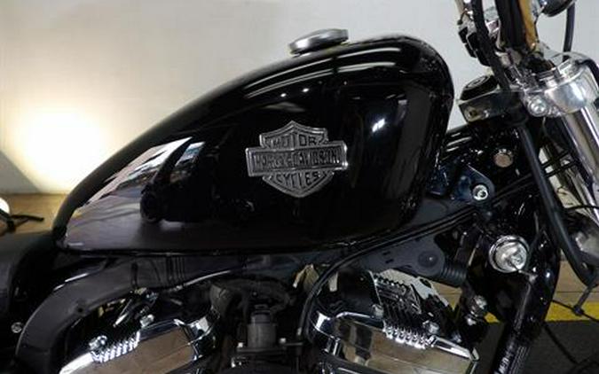 2012 Harley-Davidson Sportster® Seventy-Two™