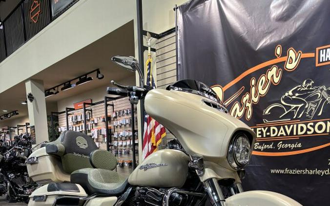 2014 Harley-Davidson® Street Glide® Special SAND CAMO DENIM W/ PINSTRIP