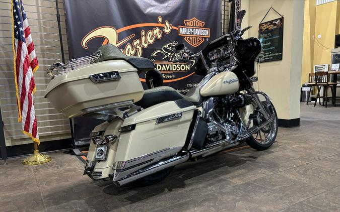 2014 Harley-Davidson® Street Glide® Special SAND CAMO DENIM W/ PINSTRIP