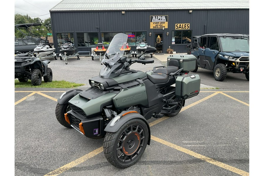 2025 Can-Am CANYON RED ROCK