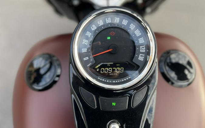 2018 Harley-Davidson® Heritage Classic 114 FLHCS Red Iron Denim 018693