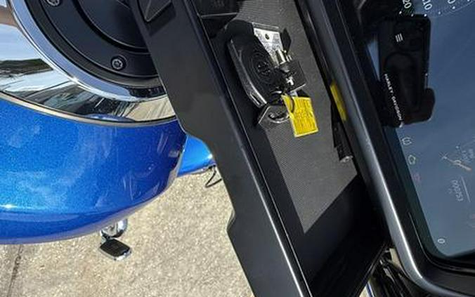 2025 Harley-Davidson® FLHX - Street Glide®