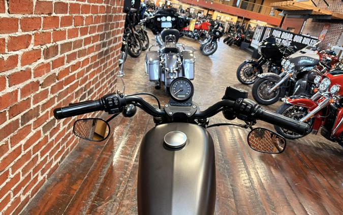 XL 883N 2021 Iron 883