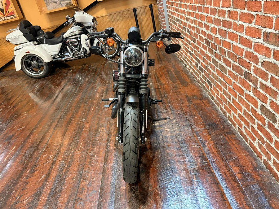 XL 883N 2021 Iron 883