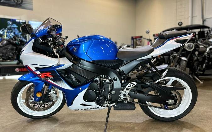 2013 Suzuki GSX-R600™