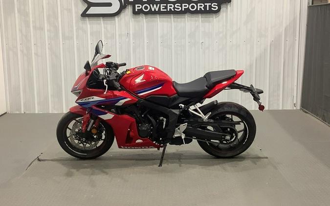 2026 Honda CBR650R E-Clutch