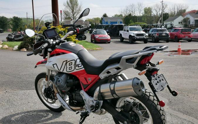 2025 Moto Guzzi V85 TT