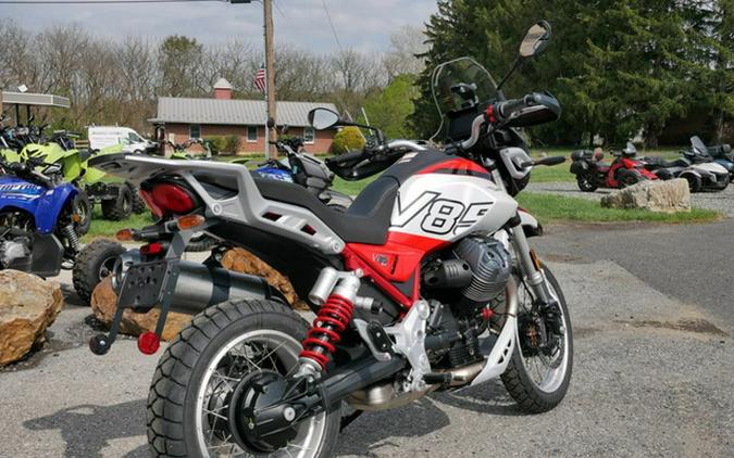 2025 Moto Guzzi V85 TT