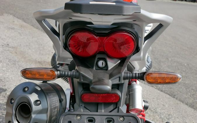 2025 Moto Guzzi V85 TT