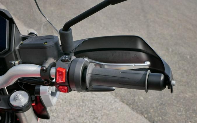 2025 Moto Guzzi V85 TT