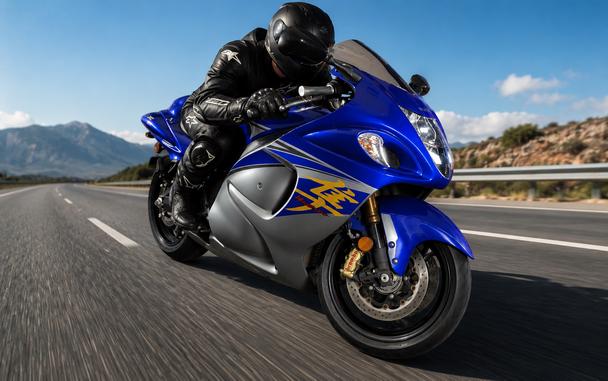 2015 SUZUKI GSX1300RA - F100131