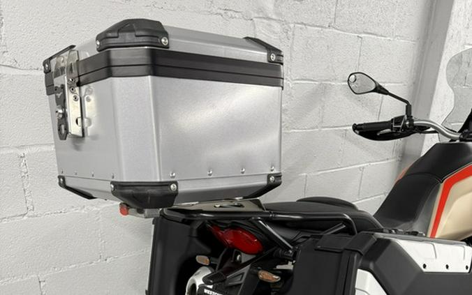 2020 Moto Guzzi V85 TT Travel