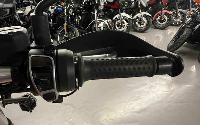 2020 Moto Guzzi V85 TT Travel