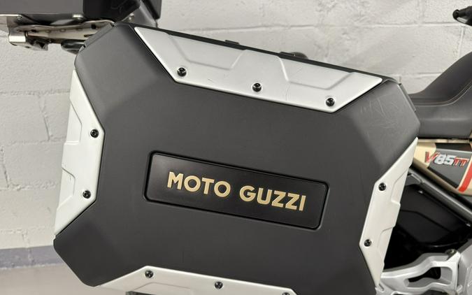 2020 Moto Guzzi V85 TT Travel