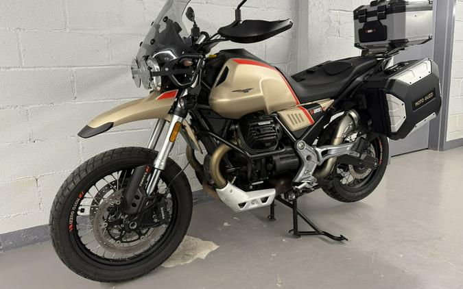 2020 Moto Guzzi V85 TT Travel