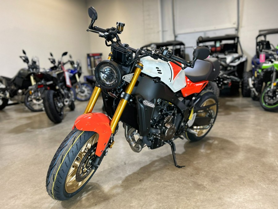 2024 Yamaha XSR900