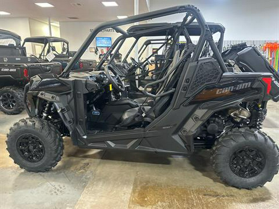 2026 Can-Am Maverick Trail DPS 700
