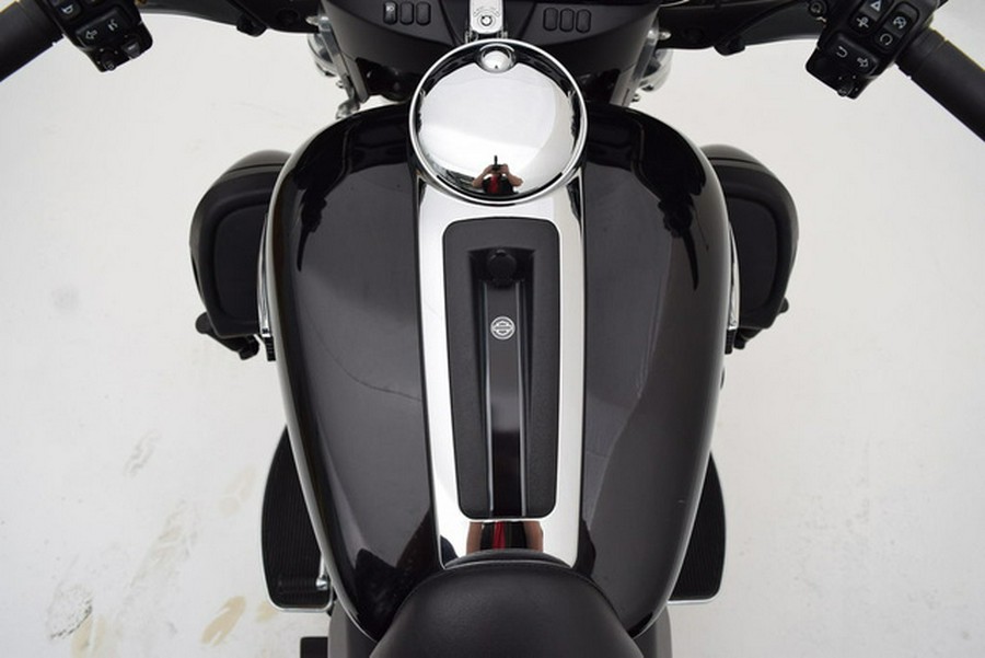 2019 Harley-Davidson Trike FLHTCUTG - Tri Glide Ultra