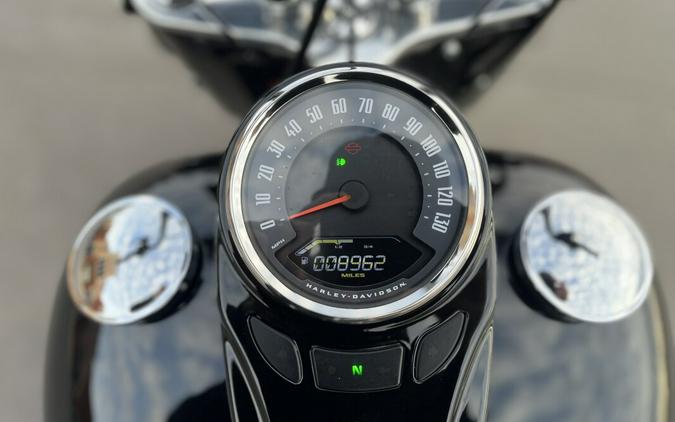 2020 Harley-Davidson® Heritage Classic 114 FLHCS Vivid Black 072724