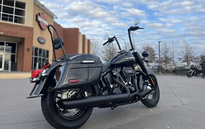 2020 Harley-Davidson® Heritage Classic 114 FLHCS Vivid Black 072724