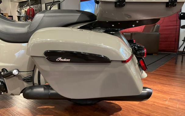 2022 Indian Motorcycle Indian Springfield Dark Horse