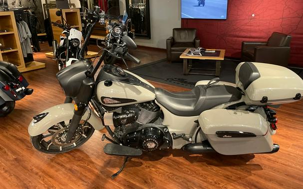 2022 Indian Motorcycle Indian Springfield Dark Horse