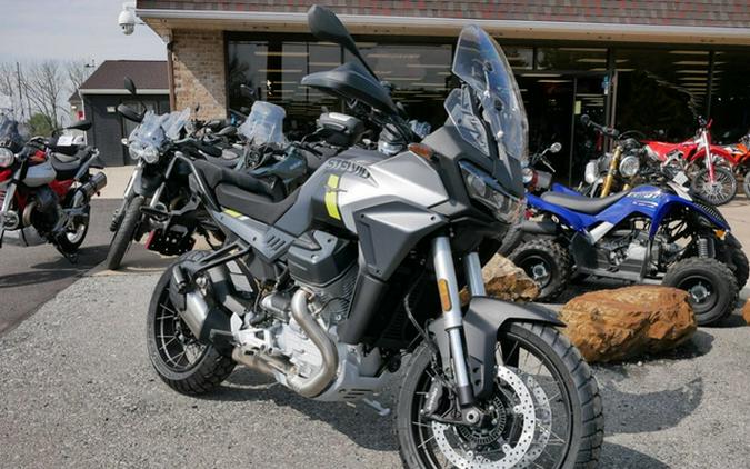 2025 Moto Guzzi Stelvio