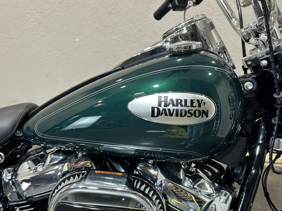 Harley-Davidson Heritage Classic 2024 FLHCS 84472654 ALPINE GREEN W/ PINSTRIPE