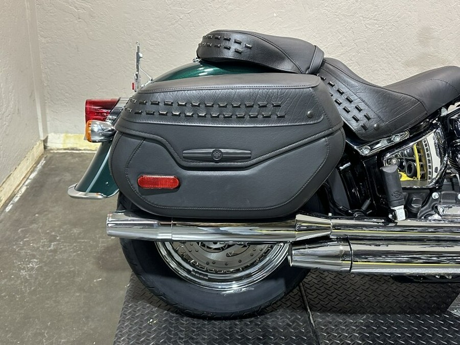 Harley-Davidson Heritage Classic 2024 FLHCS 84472654 ALPINE GREEN W/ PINSTRIPE