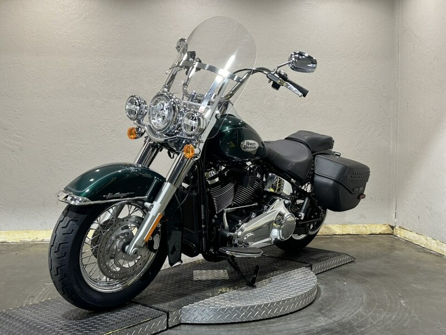 Harley-Davidson Heritage Classic 2024 FLHCS 84472654 ALPINE GREEN W/ PINSTRIPE