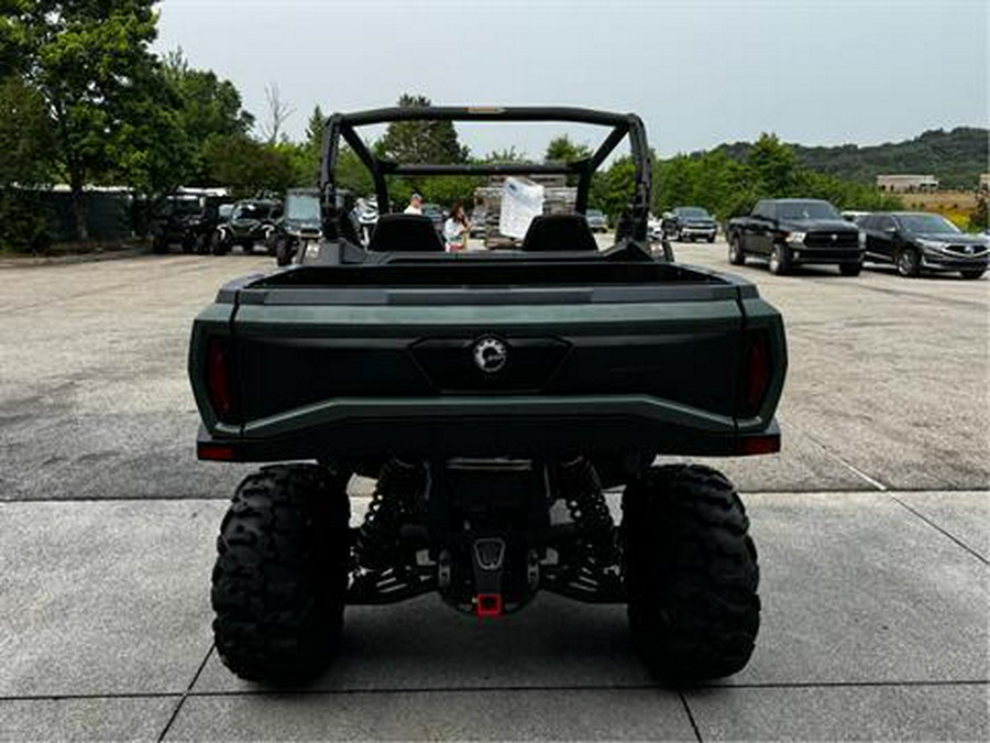 2023 Can-Am Commander DPS 700