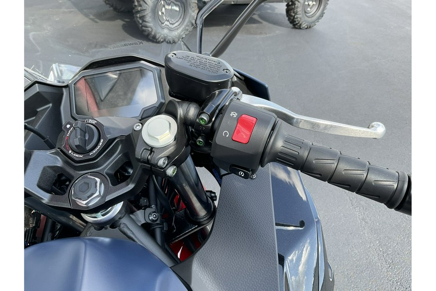 2026 Kawasaki Ninja® 500 SE ABS