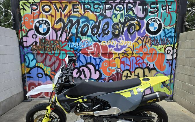 2024 HUSQVARNA 701 SUPERMOTO