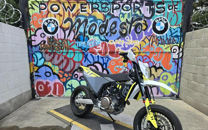 2024 HUSQVARNA 701 SUPERMOTO
