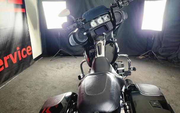 2014 HARLEY-DAVIDSON FLHXI - F611589