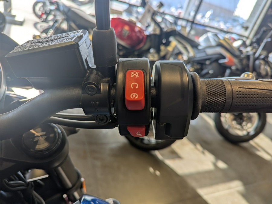 2026 Triumph Trident 660 - Triple Tribute