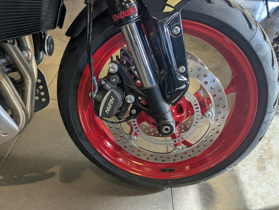 2026 Triumph Trident 660 - Triple Tribute